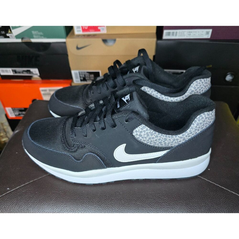 Nike Air Safari Black White 371740-009 Men’s Size 10 2018 OG Retro Sneakers